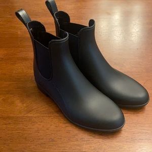 Black rain booties size 6